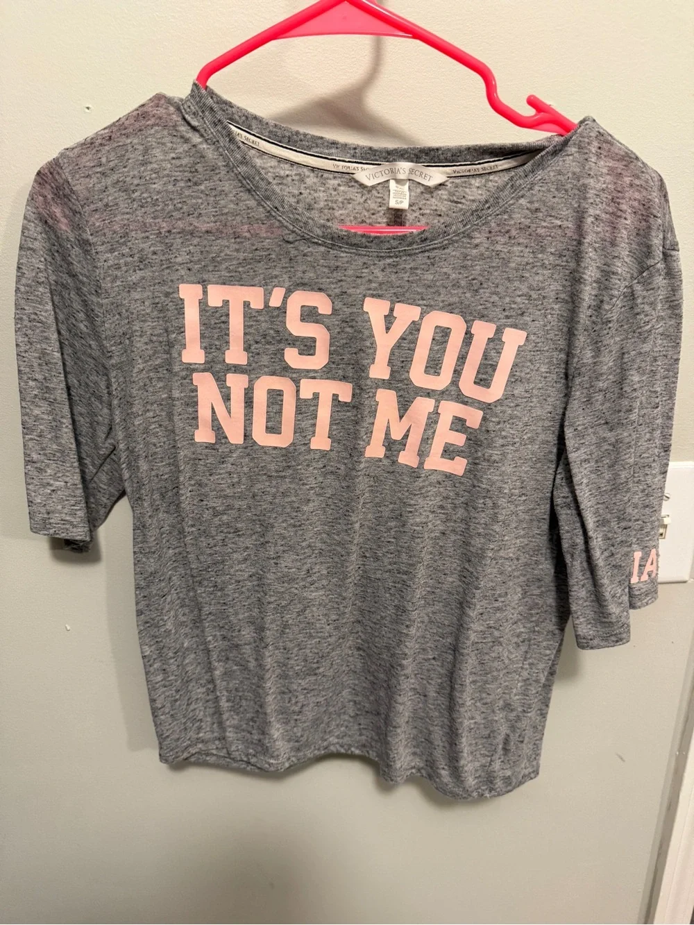 Victoria’s Secret Gray Pink “It’s You Not Me” Graphic Tee Size S/P